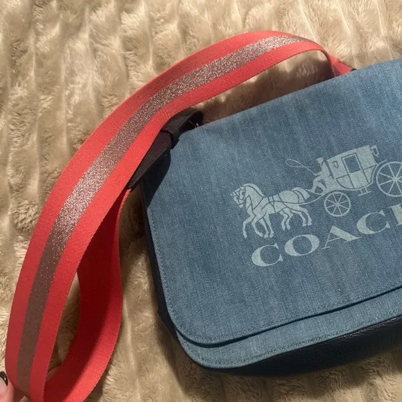 Coach Blue Denim Bag Excellent condition . - Picture 2 of 6